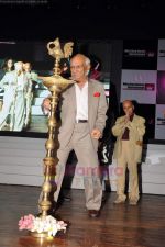 Yash Chopra at Whistling Woods 4th convocation ceremony in St Andrews on 18th July 2011 (27).JPG